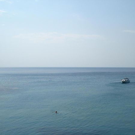 Panorama Hotel Agia Marina  Esterno foto